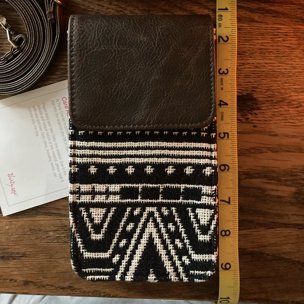 New Crossbody Thirty-One cell phone bag.